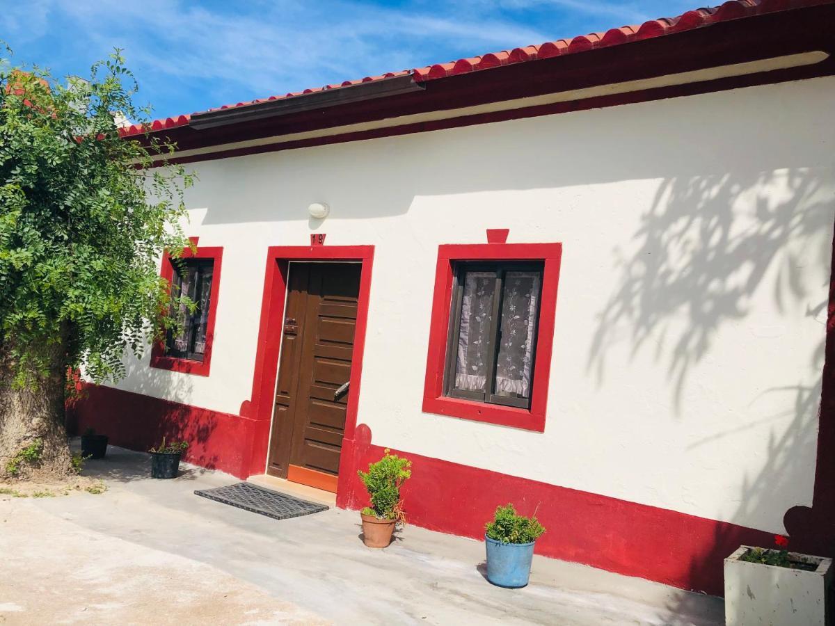 Mae Home Carril Калдаш-да-Раїня Екстер'єр фото